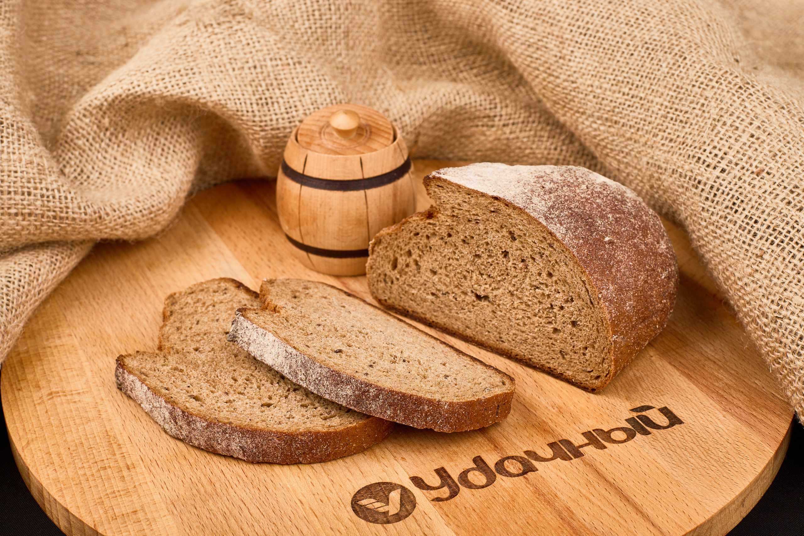 Хлеб фото. Хлеб столовый. Тихвинский хлеб. Хлеб Тихвинский состав. Мясо хлеб заказать